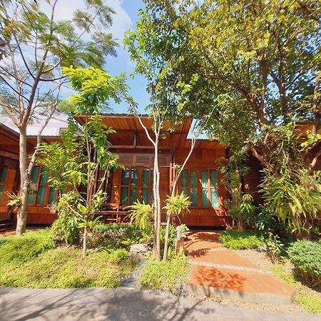 Areeya Phubeach Resort Wooden House Bancsongphli Kültér fotó