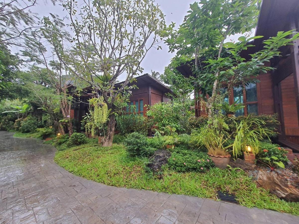 Areeya Phubeach Resort Wooden House Bancsongphli Kültér fotó